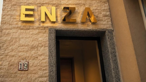 Exterior detail - Enza Suıtes (shumen)