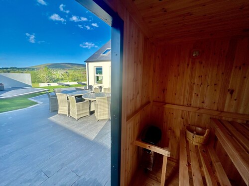 Little Lake Lodge - Luxury Spa Lodge