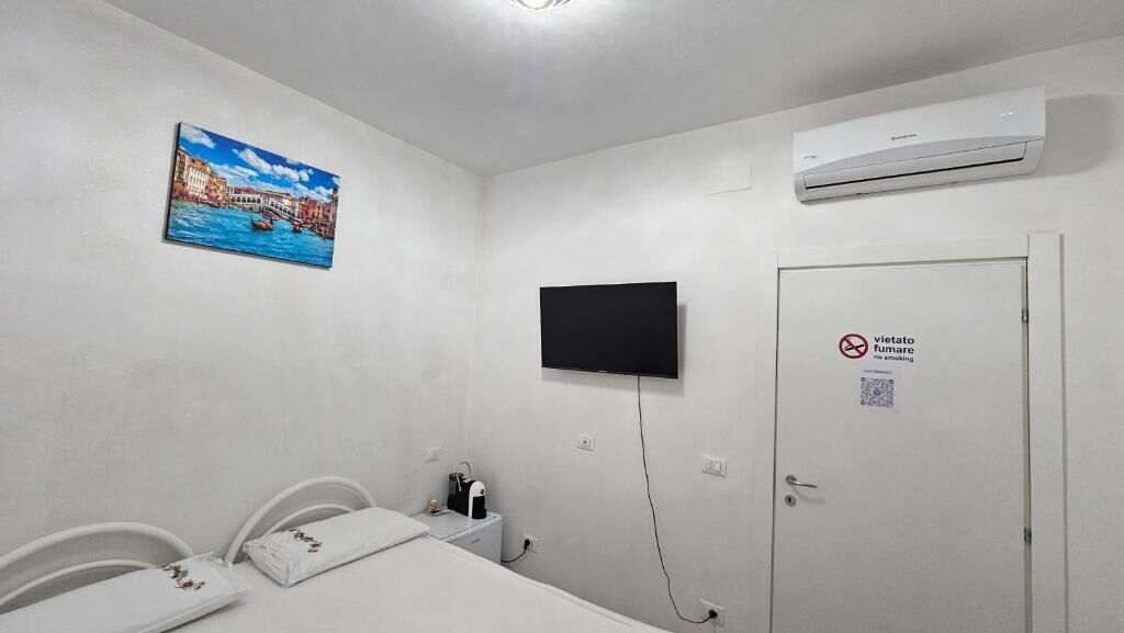 Single Room | Free WiFi