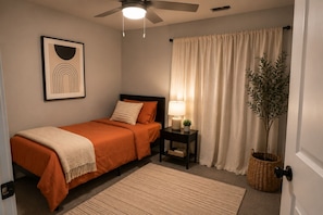 3 bedrooms, iron/ironing board, WiFi, bed sheets
