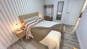 2 makuuhuonetta, silitysrauta/-lauta, vauvan matkasänky, ilmainen Wi-Fi