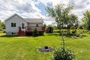 Exterior - Country in the City: Quiet, central home with golf views, near Victoria Park. (Truro)