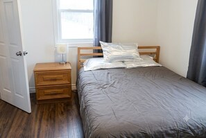 Room - Country in the City: Quiet, central home with golf views, near Victoria Park. (Truro)