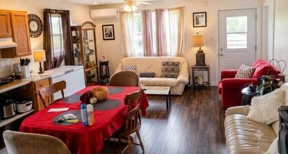 Country in the City: Quiet, central home with golf views, near Victoria Park.