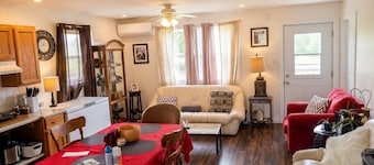 Country in the City: Quiet, central home with golf views, near Victoria Park.