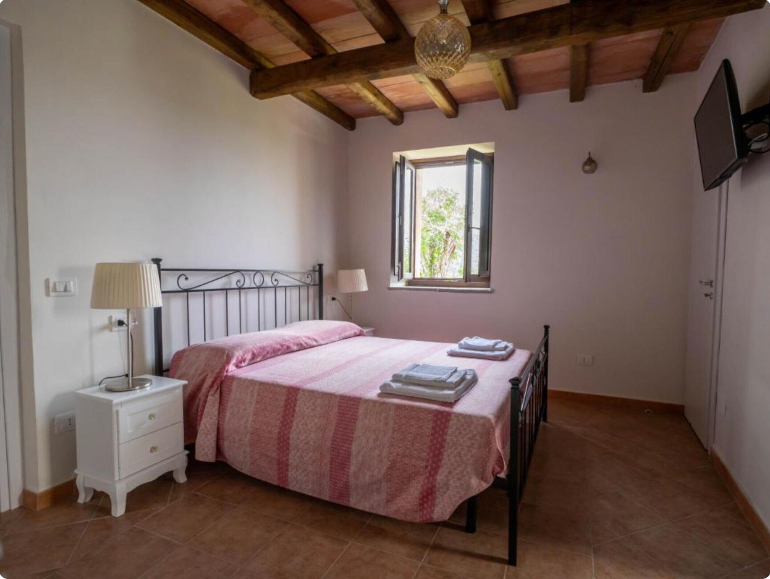 2 chambres, fer et planche à repasser, Wi-Fi, literie fournie