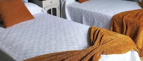 6 bedrooms, iron/ironing board, travel cot, free WiFi