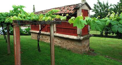 As Seis Chemineas Rural Vacation Home