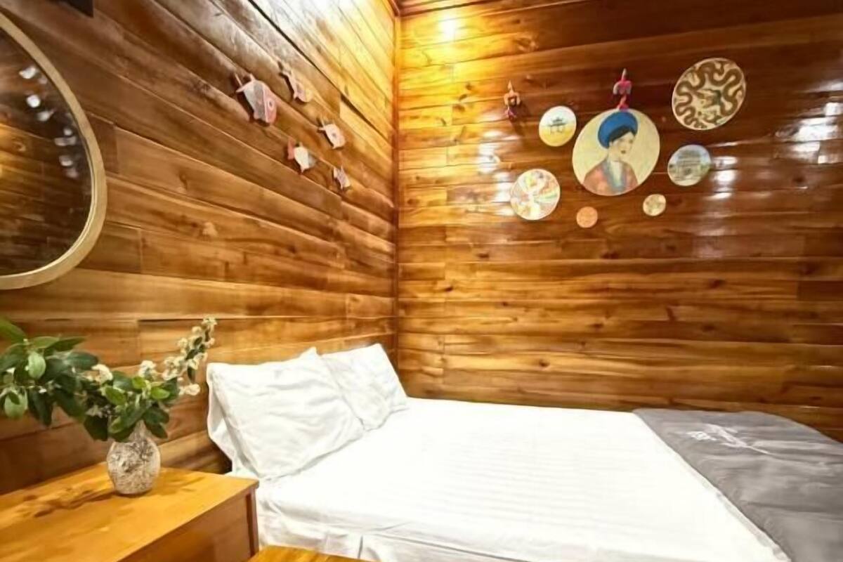 Double Room Single Use, Garden View | Desk, blackout drapes, iron/ironing board, WiFi (free)