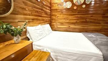 Double Room Single Use, Garden View