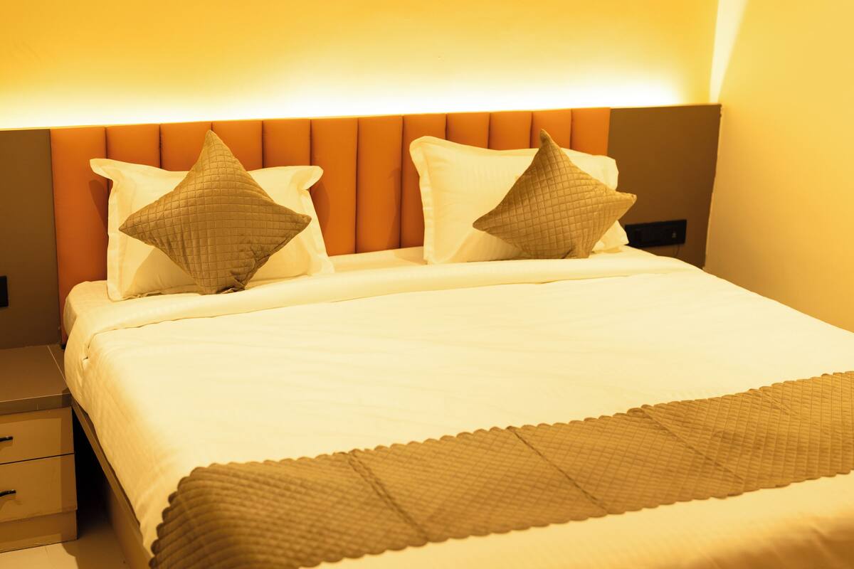 Classic Single Room | Meja, ruang kerja komputer riba, seterika/papan seterika, Wi-fi percuma 