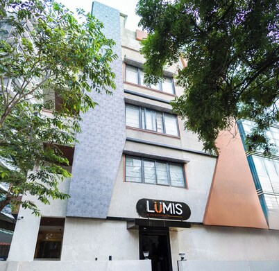 Lumis Studios Apartment