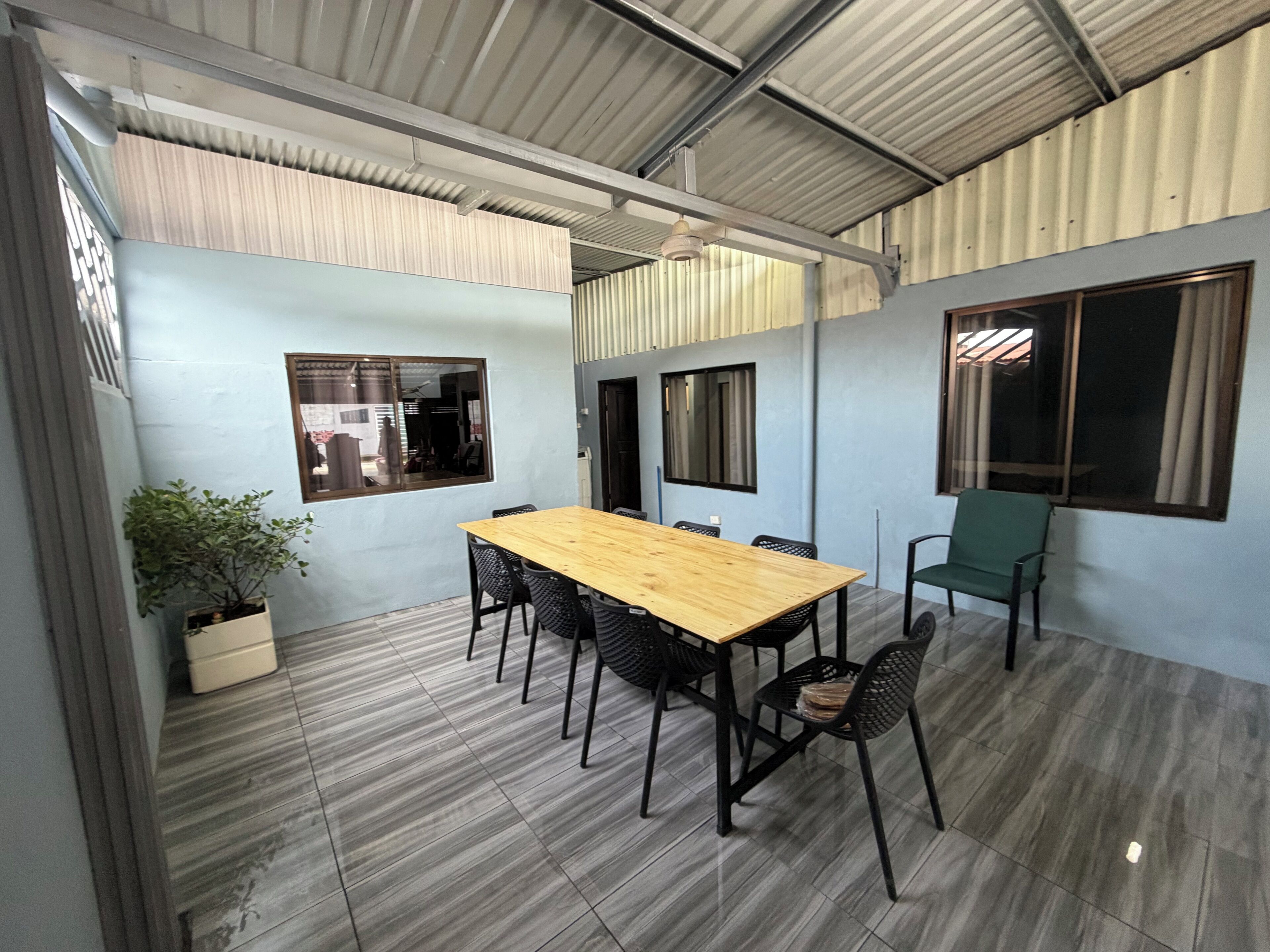 Casa, 4 habitaciones | Comedor