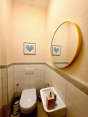 Bathroom - Stylish Brand New 1 bedroom Apartment (Luxembourg)