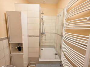 Apartment | Badezimmer