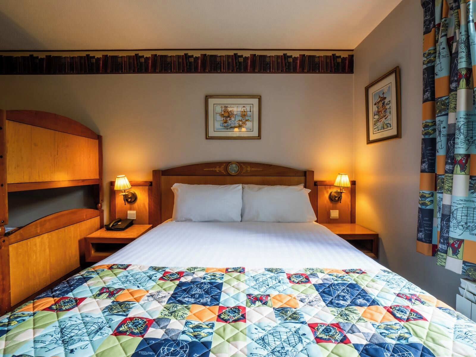 Neljän hengen perhehuone (Alton Hotel Explorer) | Ilmainen Wi-Fi, vuodevaatteet