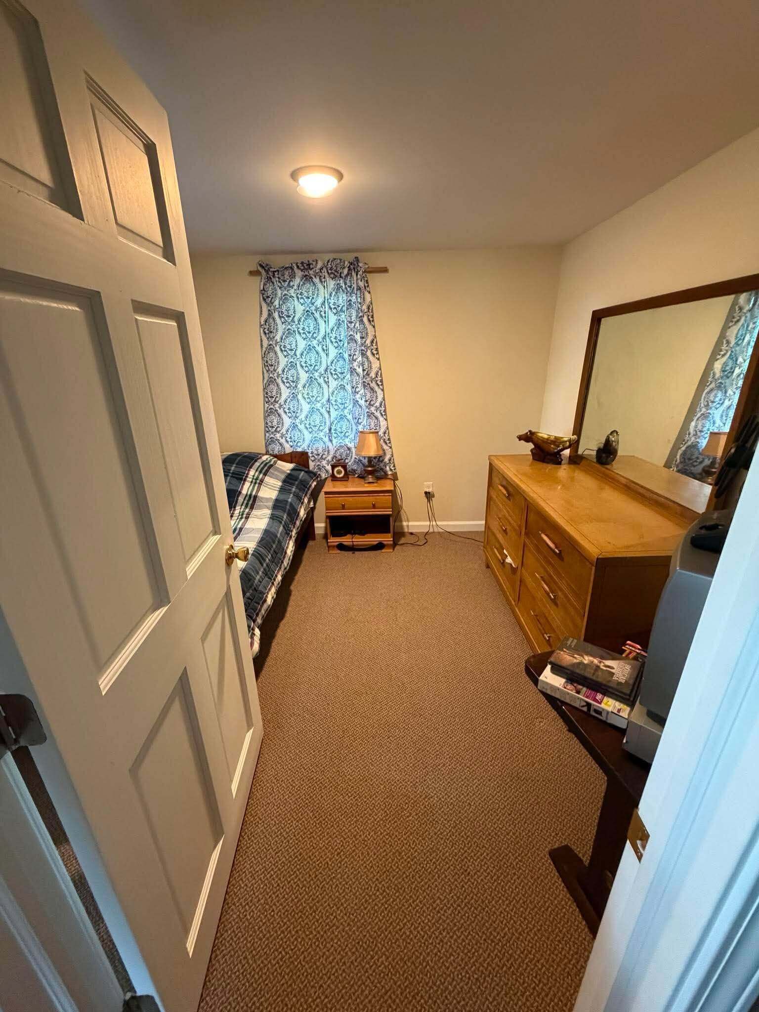 2 bedrooms, bed sheets