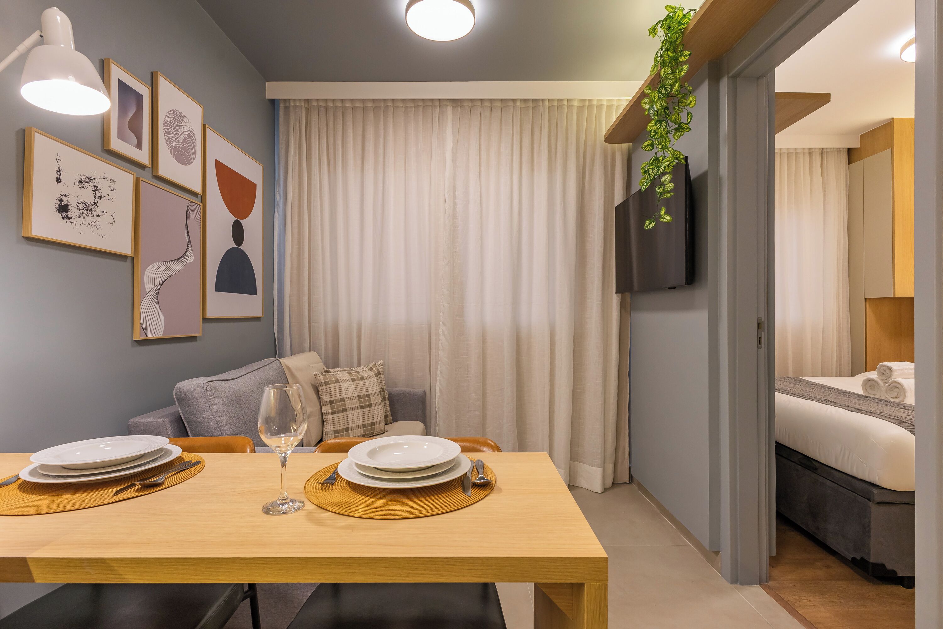 City Apartment, 1 Queen Bed with Sofa bed, Kitchen, City View | Iron/ironing board, free WiFi