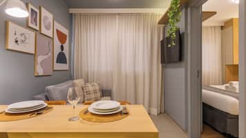 City Apartment, 1 Queen Bed with Sofa bed, Kitchen, City View | Iron/ironing board, free WiFi