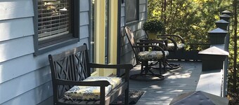 Serene 1-bedroom cabin in quiet neighborhood in Nantahala National Forest