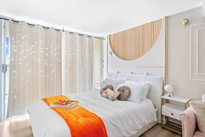 Apartamento, vista para o canal (1 Bedroom) | 1 quarto, escrivaninha, espaço de trabalho para notebook, berços grátis