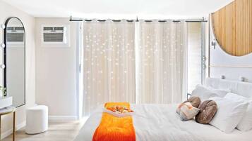Apartment, Canal View (1 Bedroom) | 1 bedroom, desk, laptop workspace, cribs (free)