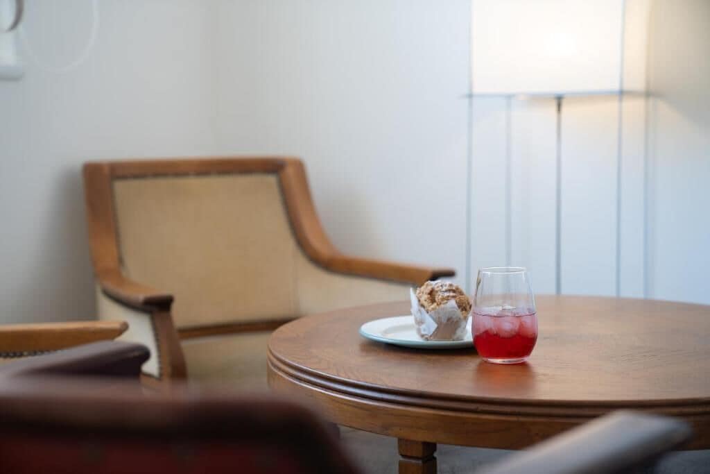 Suite, vistas a la playa | Interior