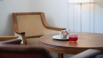 Suite, vistas a la playa | Interior