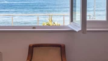 Suite, Beach View | Interior