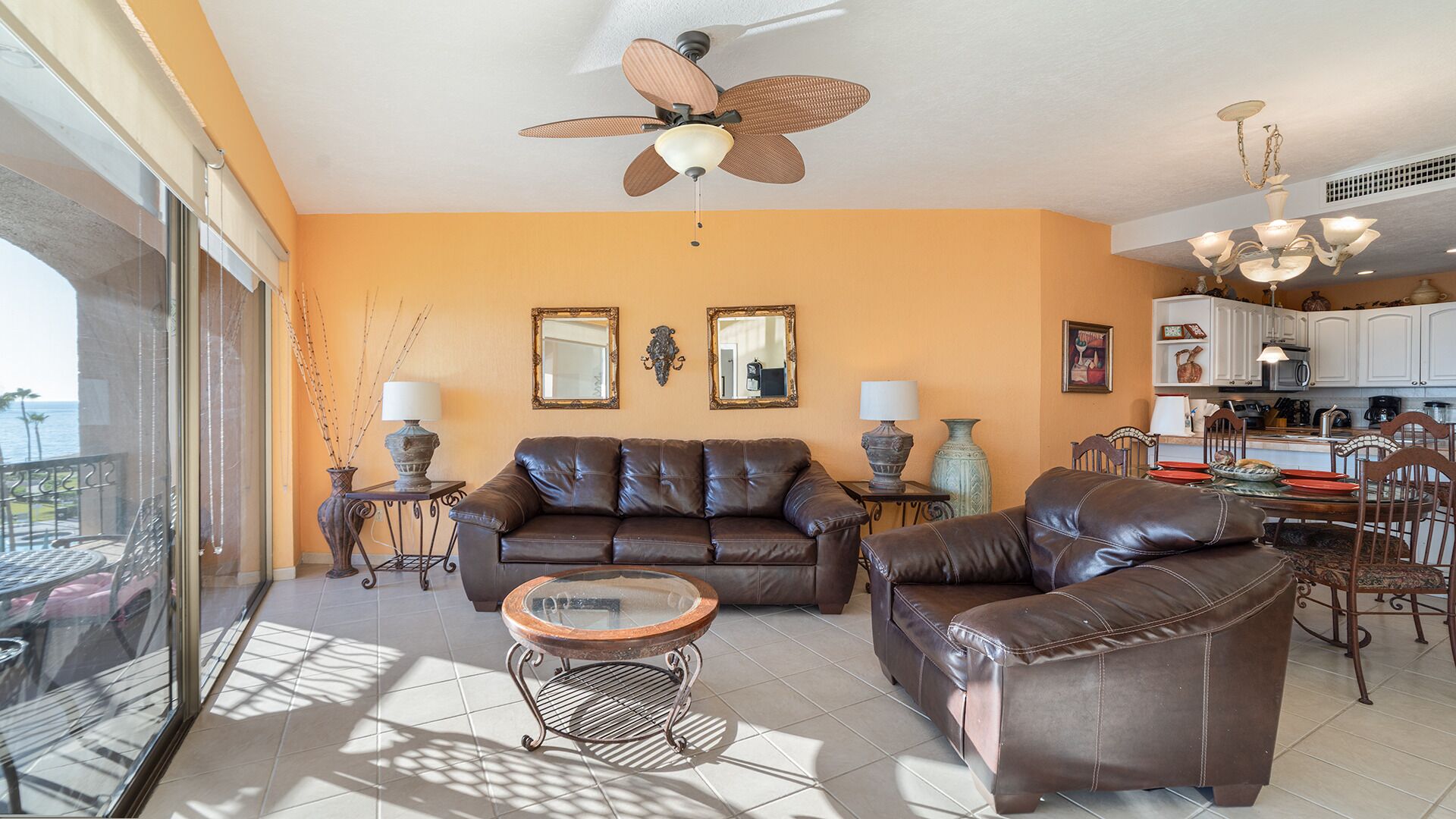 Condo, várias camas, sacada (Sonoran Spa SPAE 408) | Área de estar