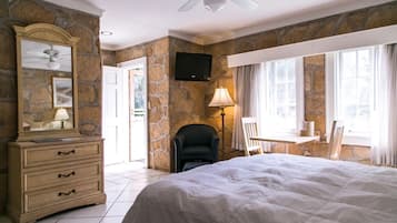 Double Room | Free WiFi, bed sheets