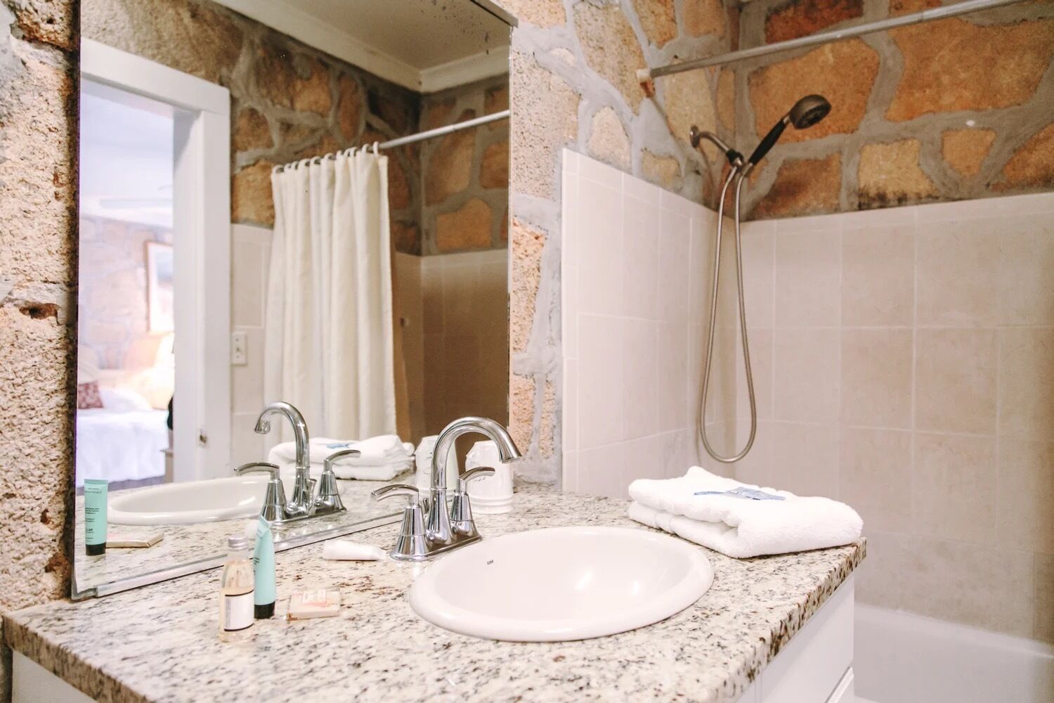 Double Room | Bathroom
