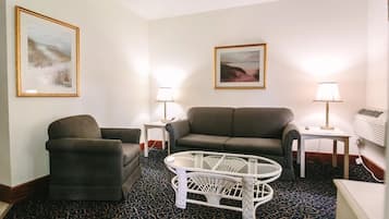 Executive Suite | Living area