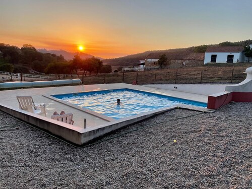 Chalet 'Orange Lodge' with Shared Pool, Private Terrace and Wi-Fi