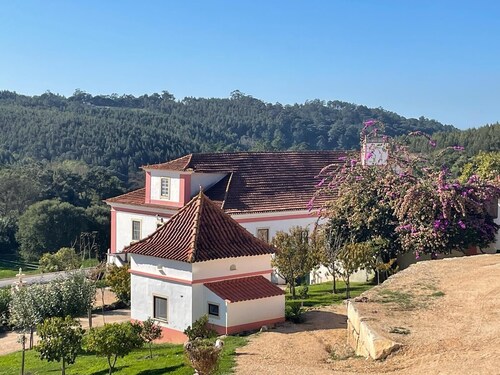 Chalet 'The Dovecote' with Shared Pool, Shared Garden and Wi-Fi