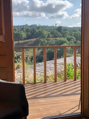 Interior - Chalet 'Valley View' with Shared Pool, Shared Garden and Wi-Fi (Alvorninha)