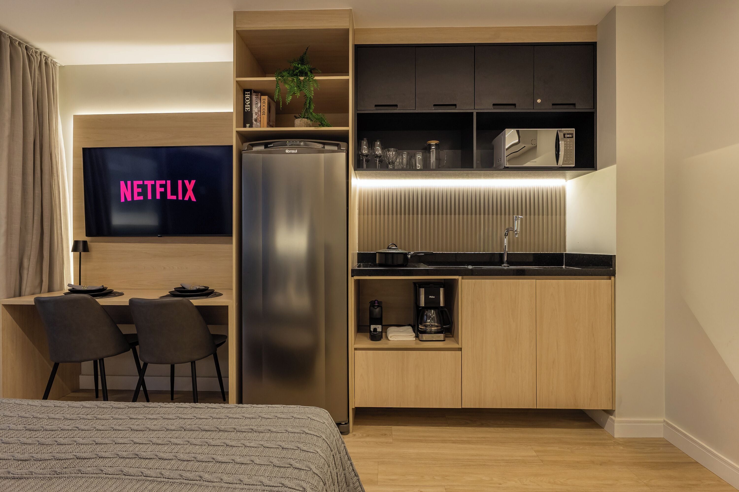 Business Apartment, 1 Double Bed, Balcony, City View