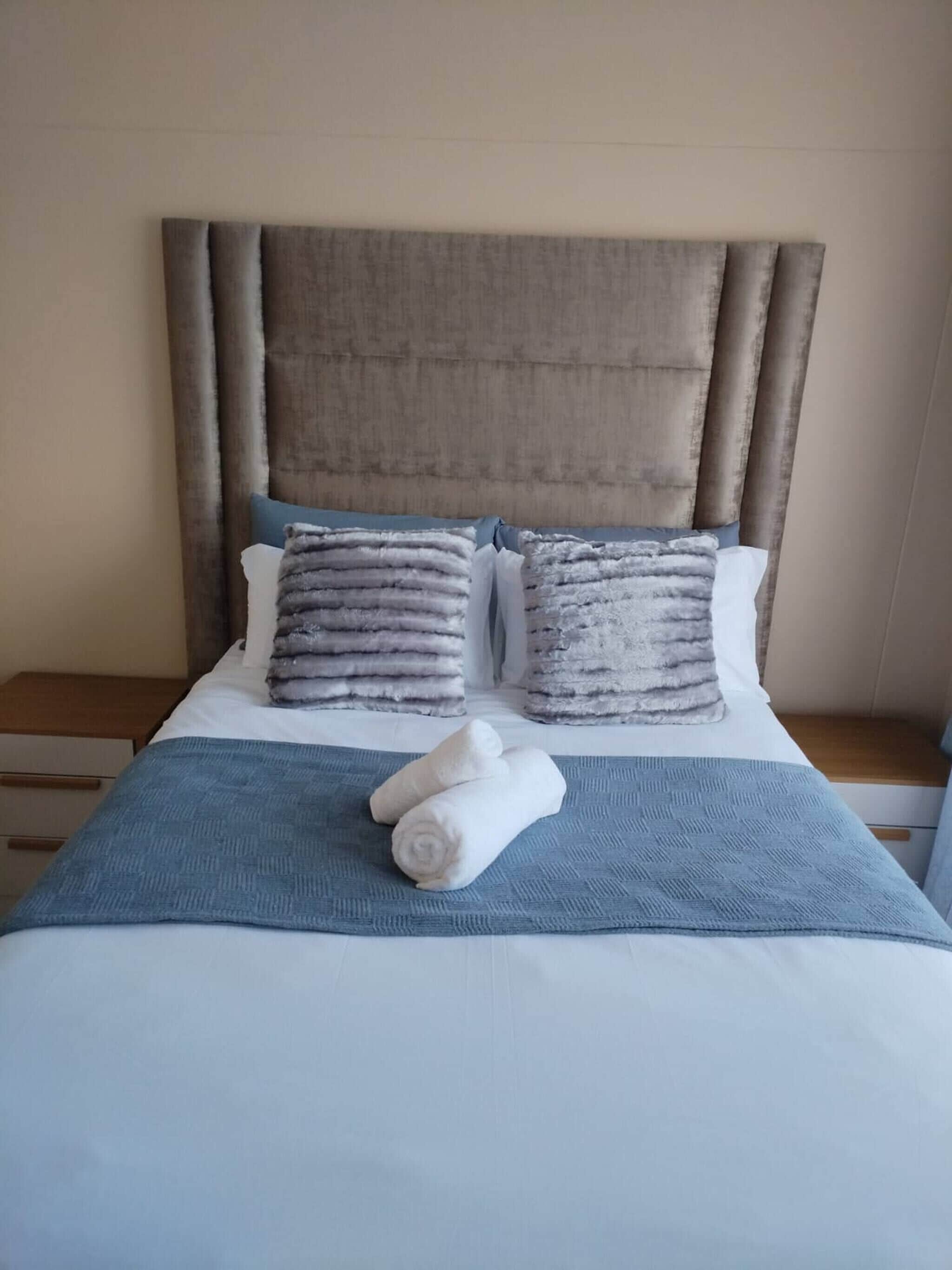 Apartment, 2 Bedrooms, Accessible, City View