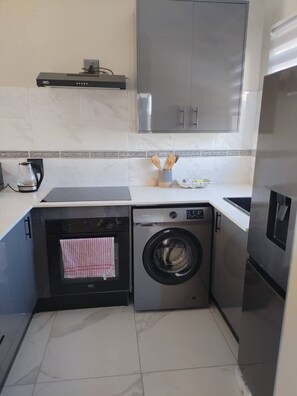 Apartment, 2 Schlafzimmer, barrierefrei, Stadtblick | Innenbereich