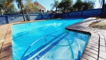 Apartament, 2 dormitoris, accessible, vistes a la ciutat | Piscina | Piscina a l'aire lliure