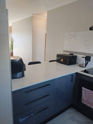 Apartment, 2 Schlafzimmer, barrierefrei, Stadtblick | Innenbereich