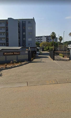 Apartment, 2 Schlafzimmer, barrierefrei, Stadtblick | Unterkunftsgelände