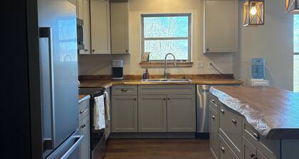 Brand New 3-bedroom house in adorable Ligonier