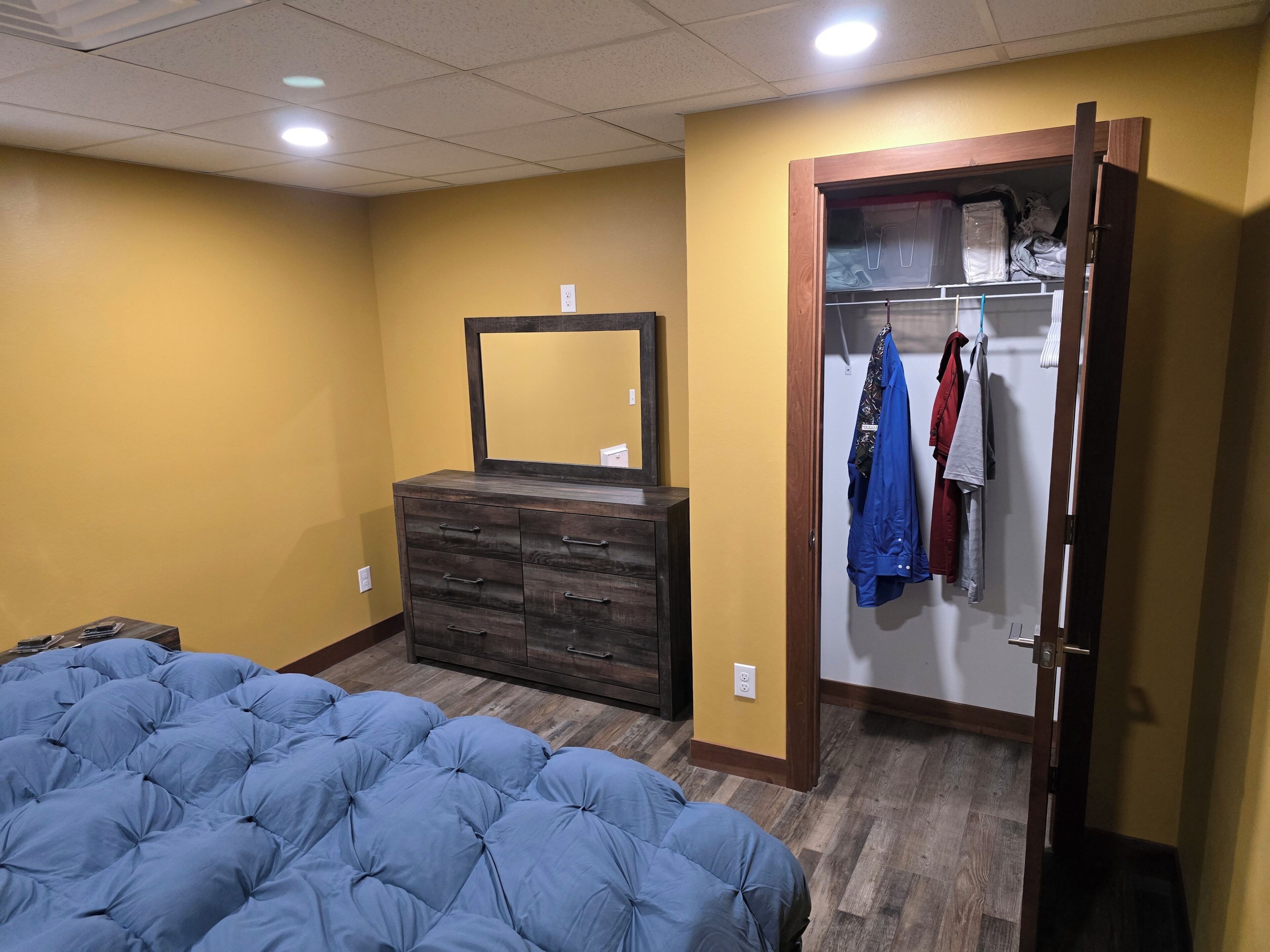 2 dormitorios, tabla de planchar con plancha, wifi y ropa de cama