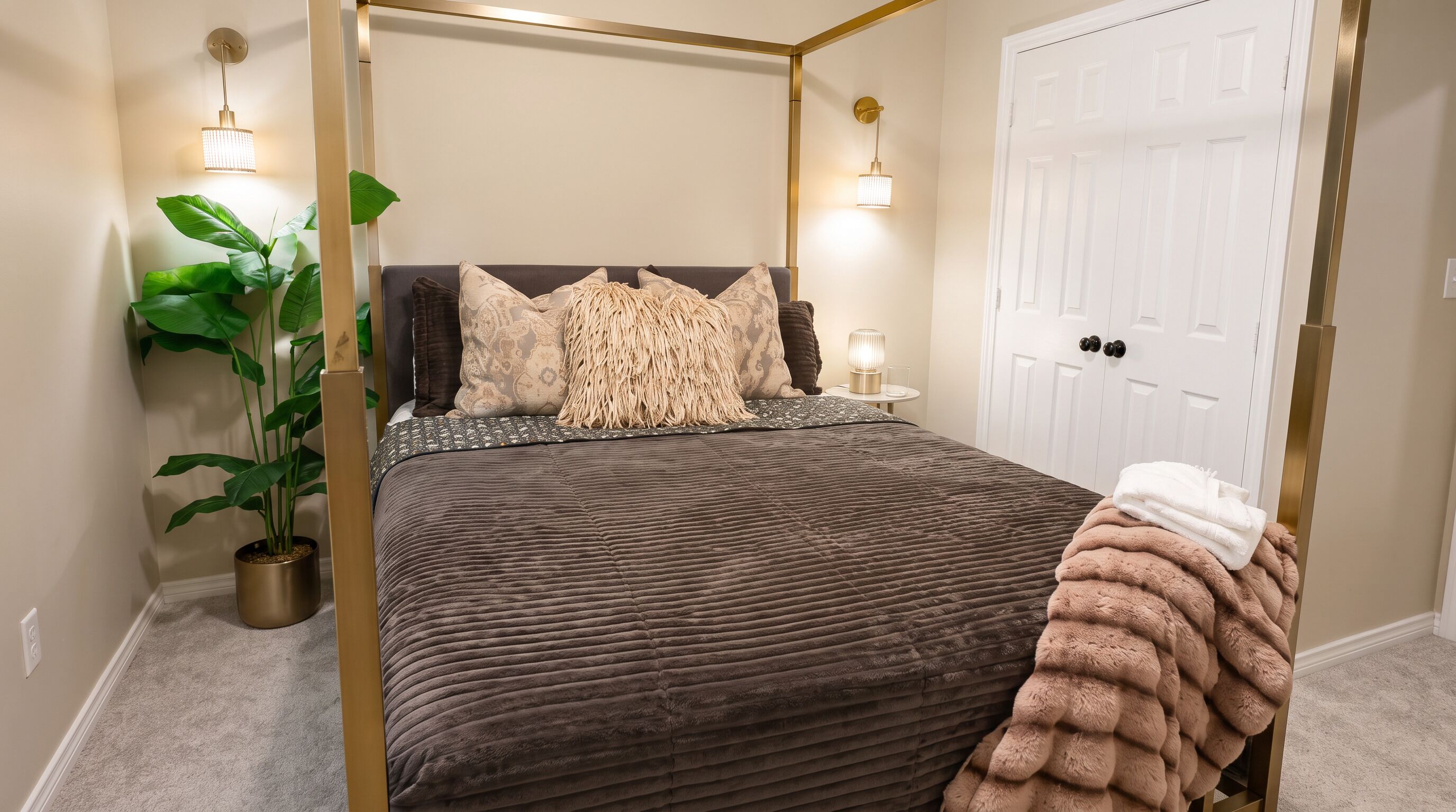 5 chambres, fer et planche à repasser, Wi-Fi gratuit, draps fournis
