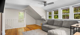 Blue Bell Cottage on Lake Leelanau