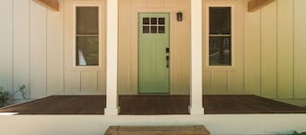 Blue Bell Cottage on Lake Leelanau