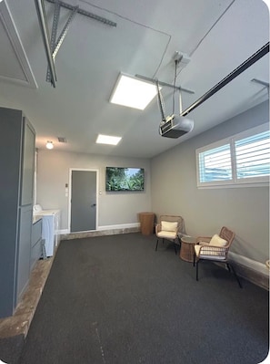 Smart TV - Cozy 2 bedroom home close to downtown Frisco! Enjoy all that Frisco has to offer (Frisco)