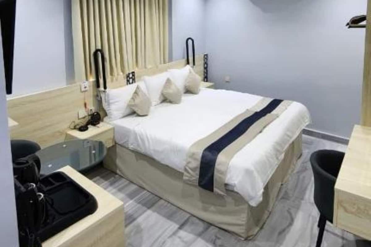 Deluxe Double Room | Premium bedding, minibar, laptop workspace, free WiFi