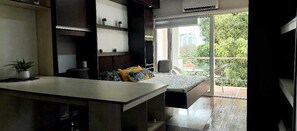 1 bedroom, iron/ironing board, free WiFi, bed sheets - Centrally located apartment in EquipeTrol. Just a few steps from Av. San Martín. (Santa Cruz de la Sierra)